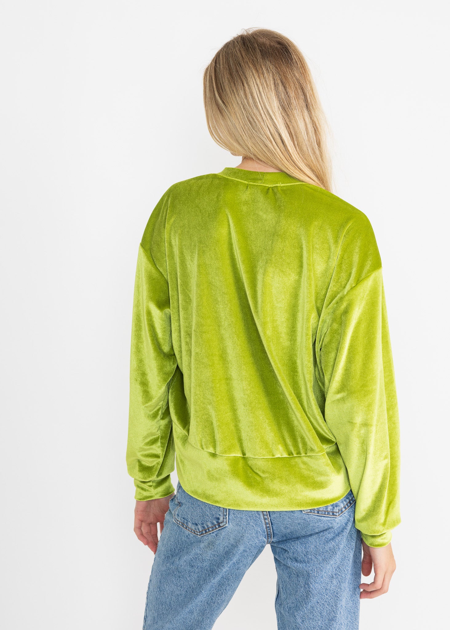 YanaK VICKY velvet sweater outerwear in rich color, featuring a soft texture and stylish design.