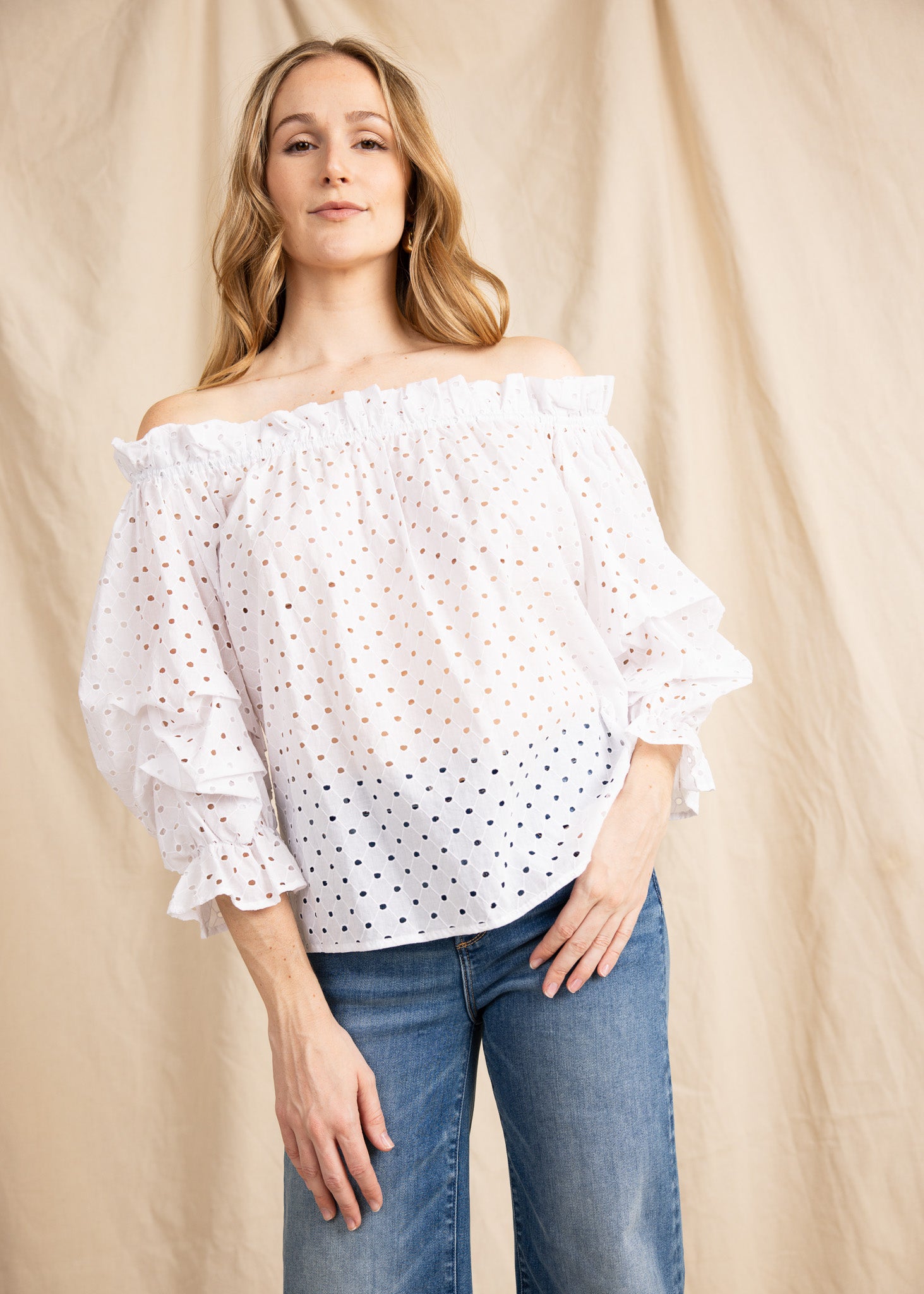 TAURIE TOP eyelet emb-lc113
