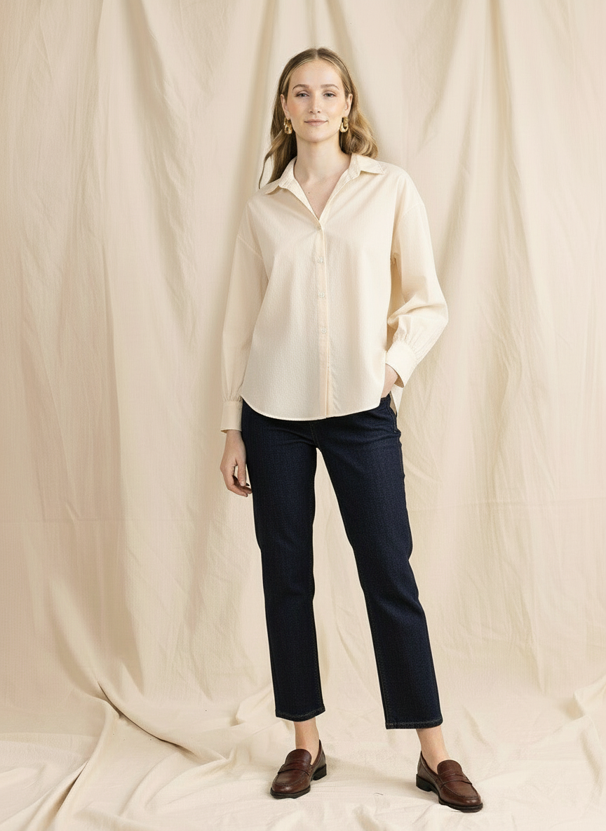 YanaK SARDINIA TOP featuring a stylish design and lightweight fabric, perfect for casual outings.