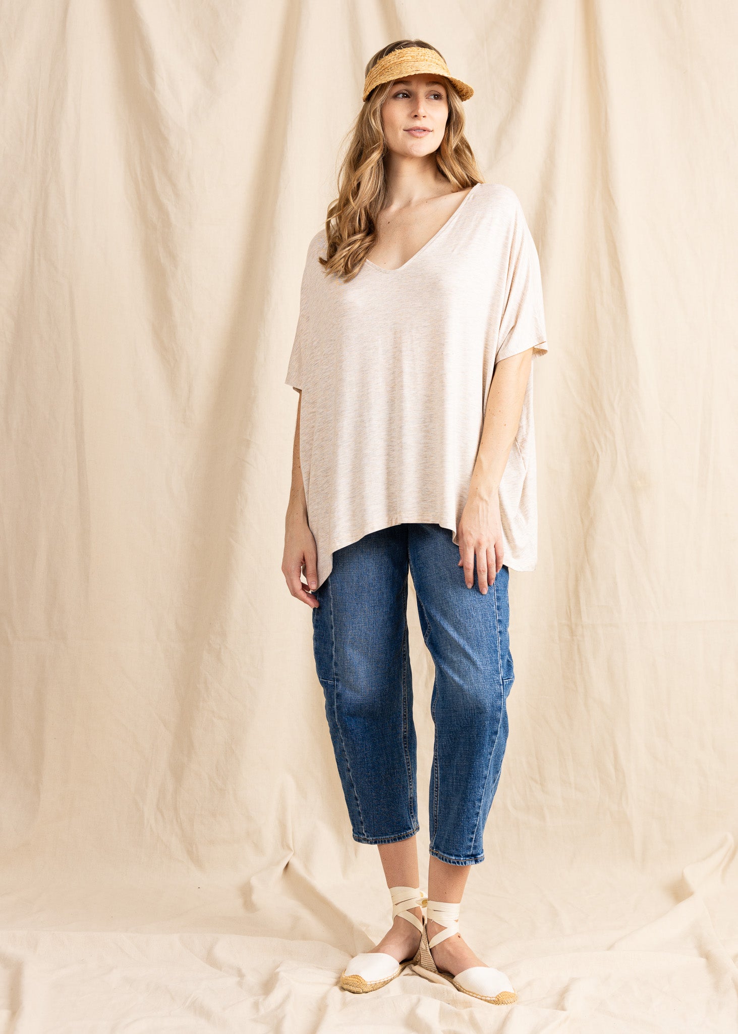 APPLE TOP SLEEVELESS vneck