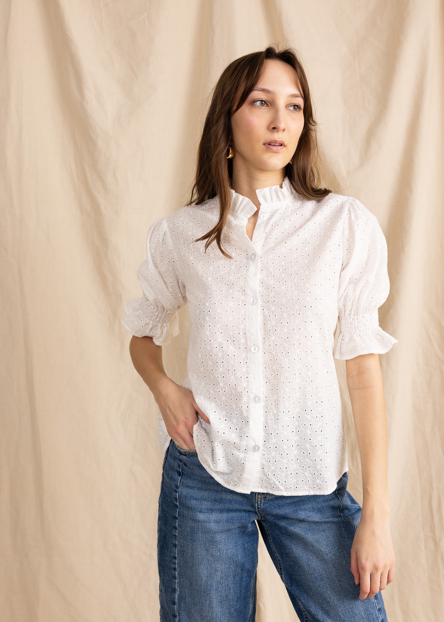 CLAUDETTE TOP eyelet