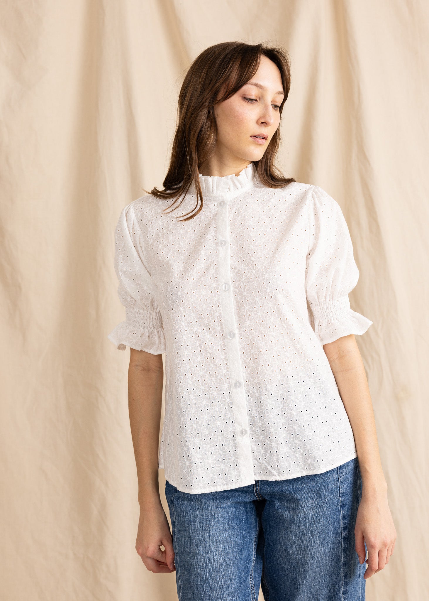 CLAUDETTE TOP eyelet