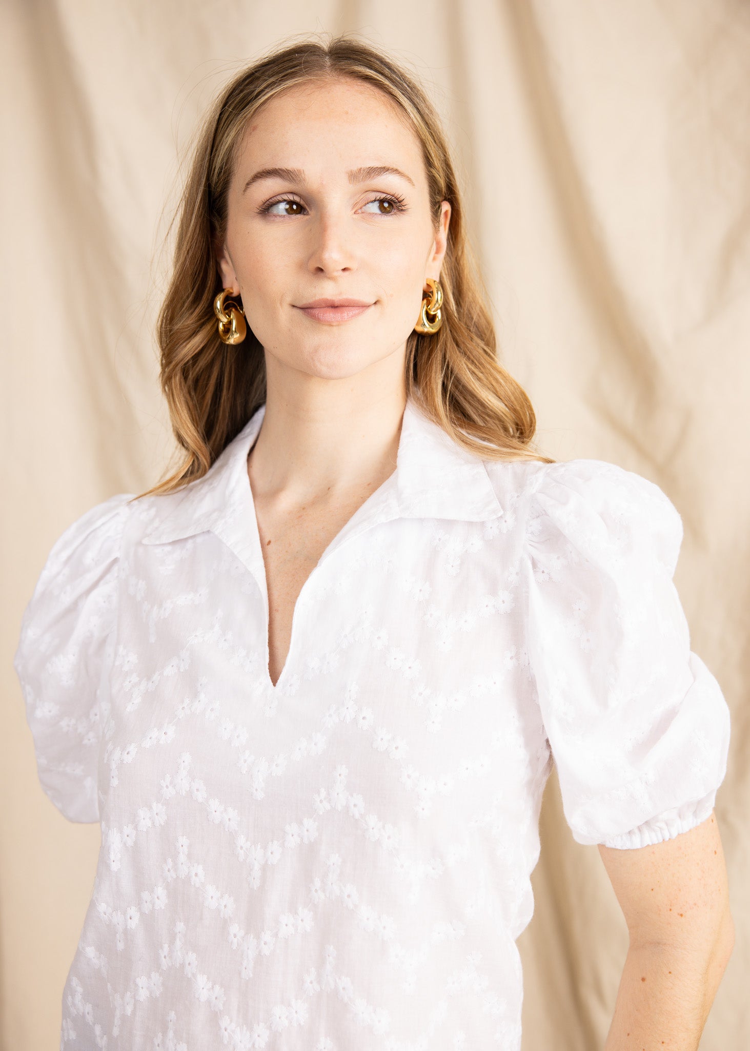 BEATRICE TOP eyelet