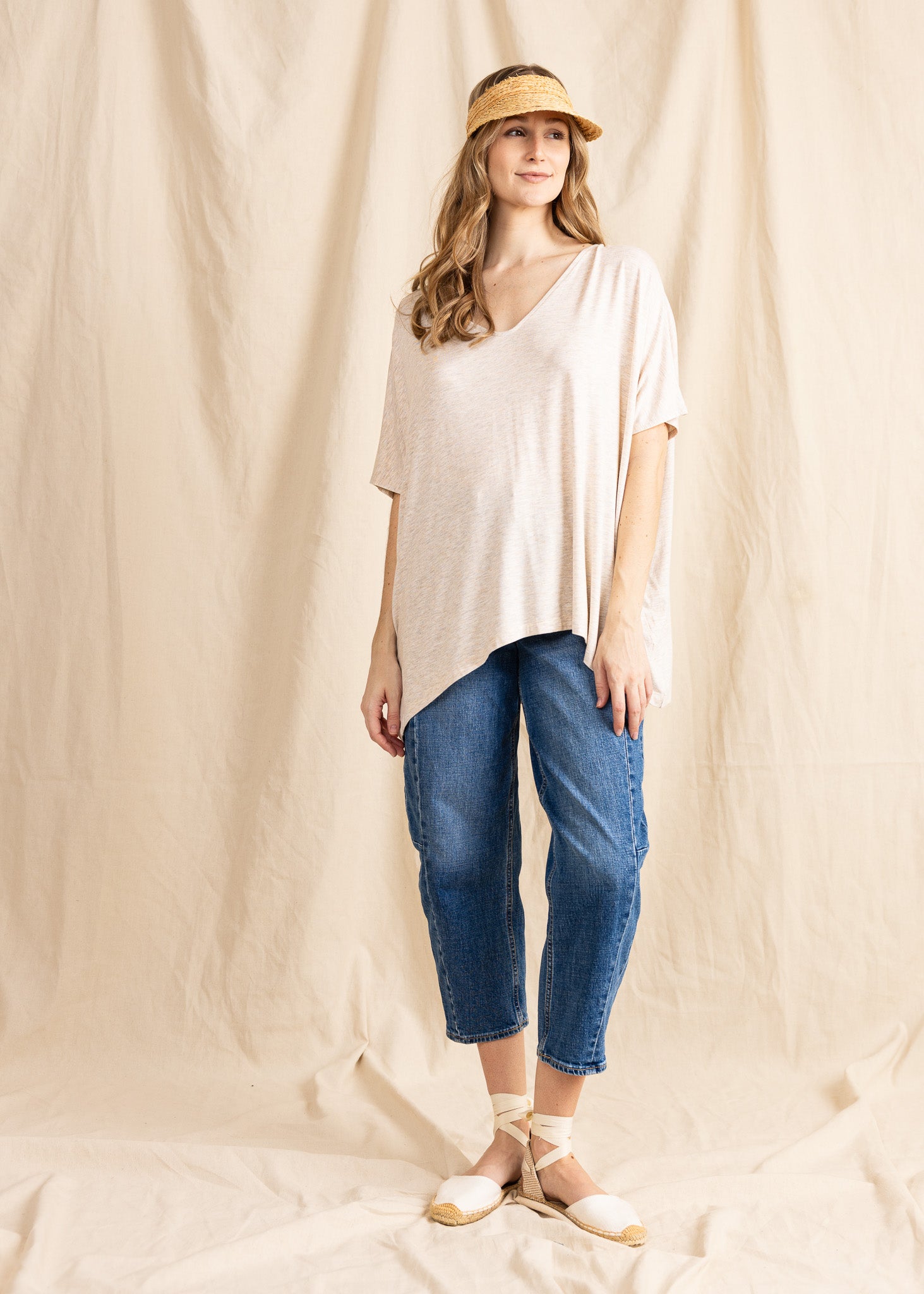 APPLE TOP SLEEVELESS vneck
