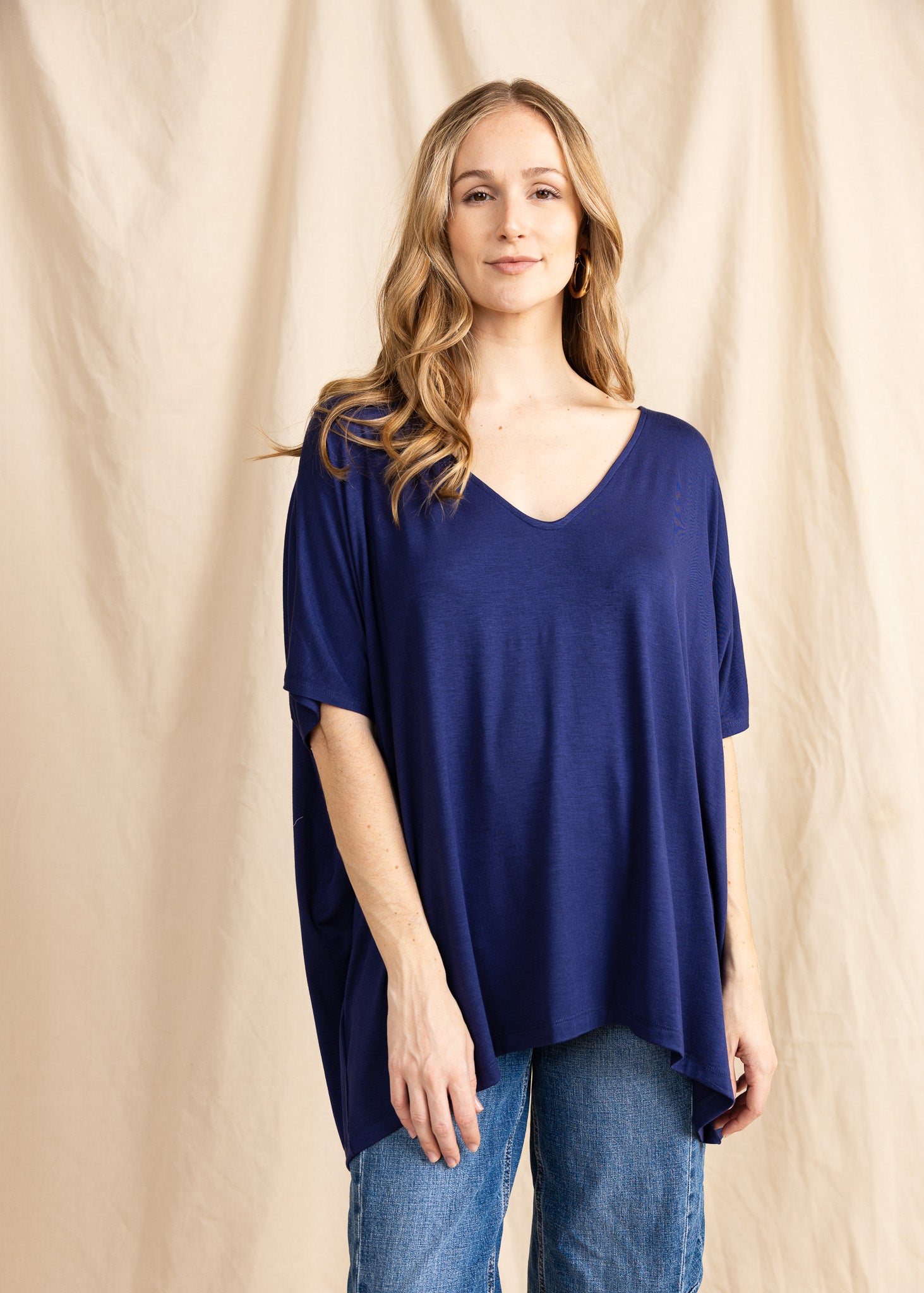 APPLE TOP SLEEVELESS vneck