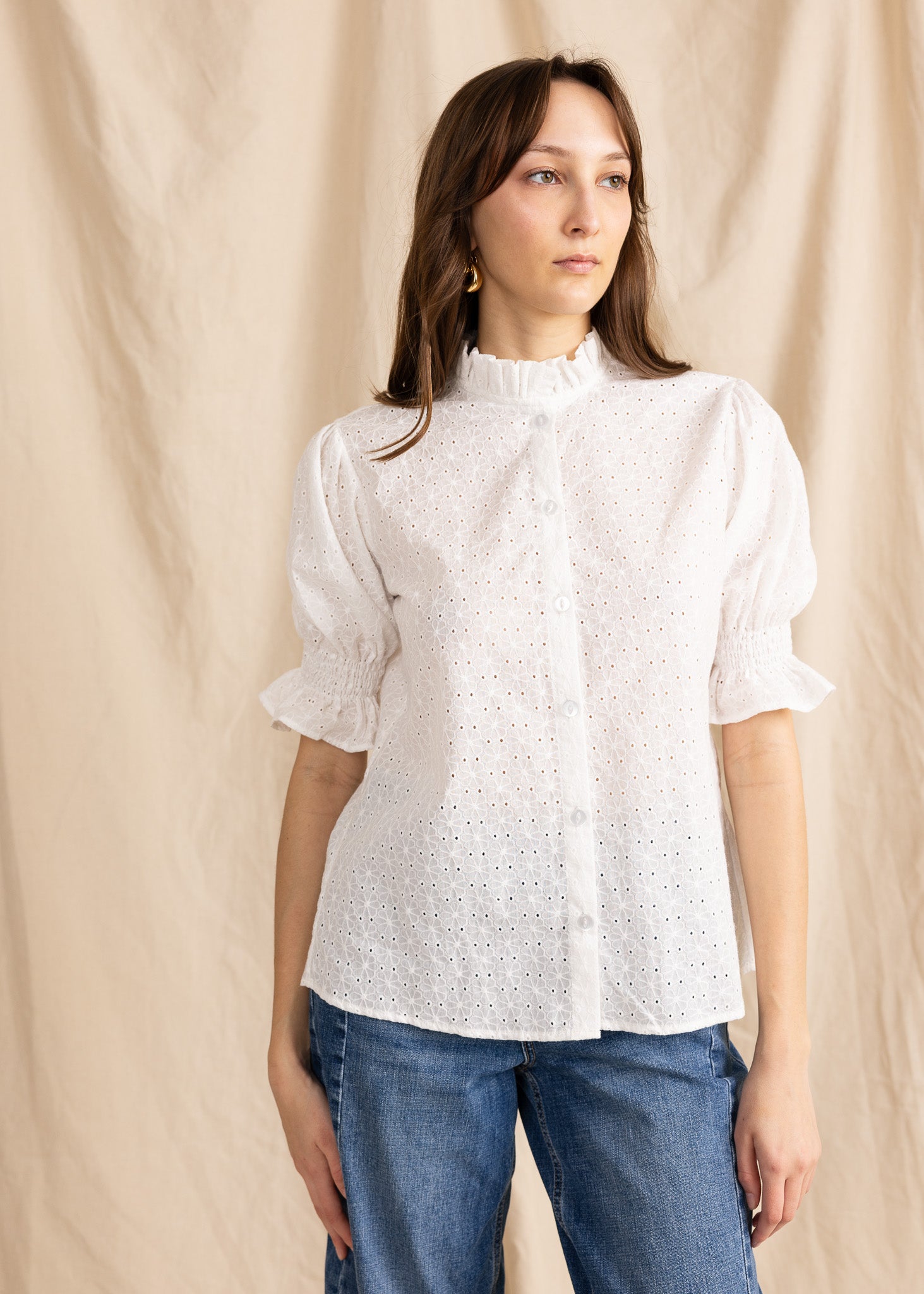 CLAUDETTE TOP eyelet