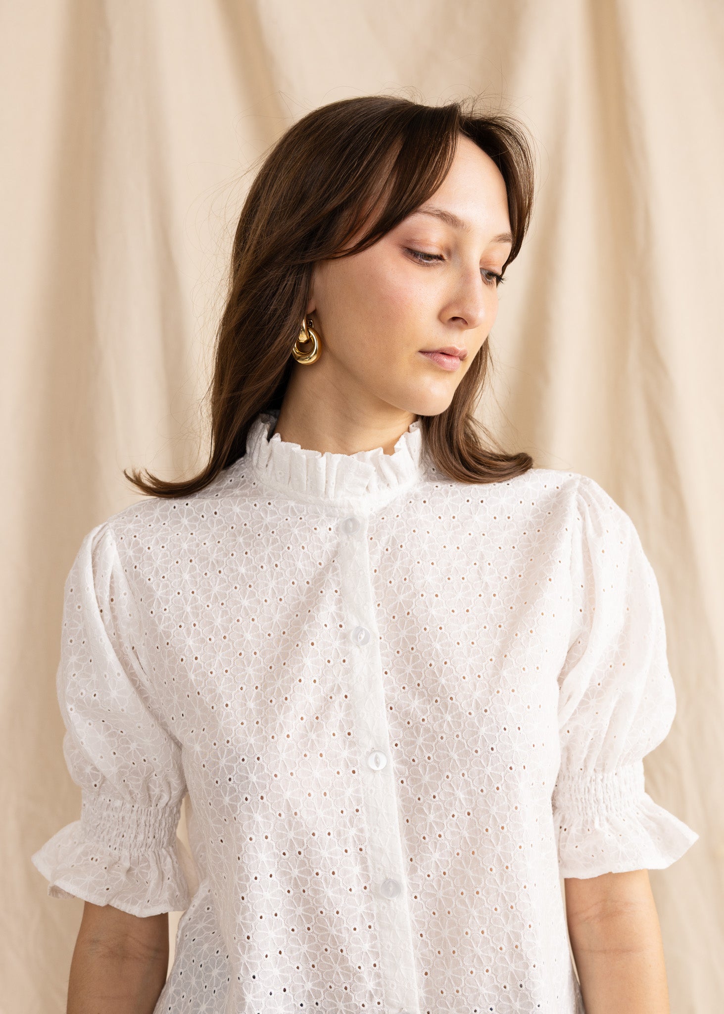CLAUDETTE TOP eyelet