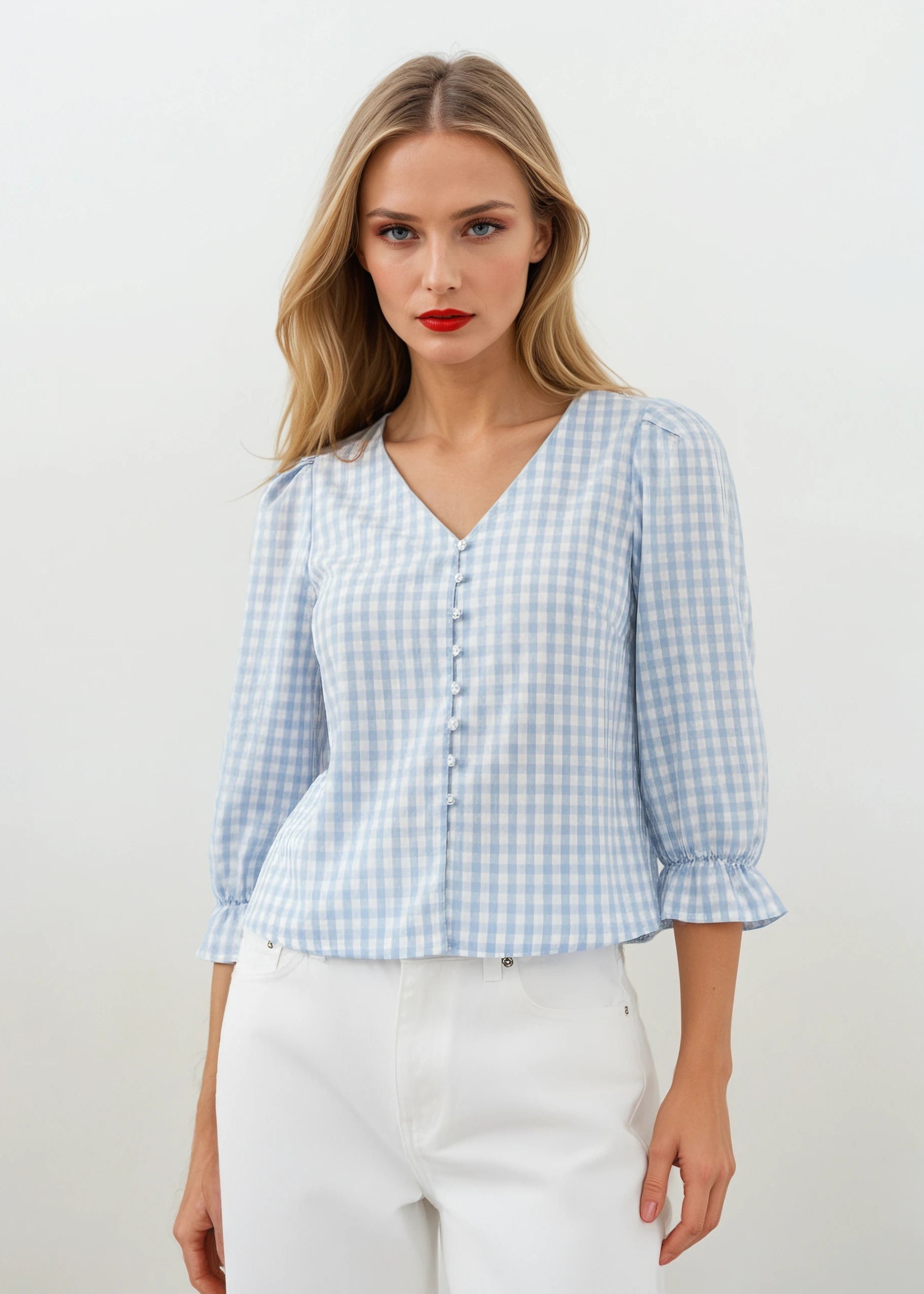 YanaK BRISTOP TOP featuring a stylish design in a soft fabric, perfect for casual or dressy occasions.