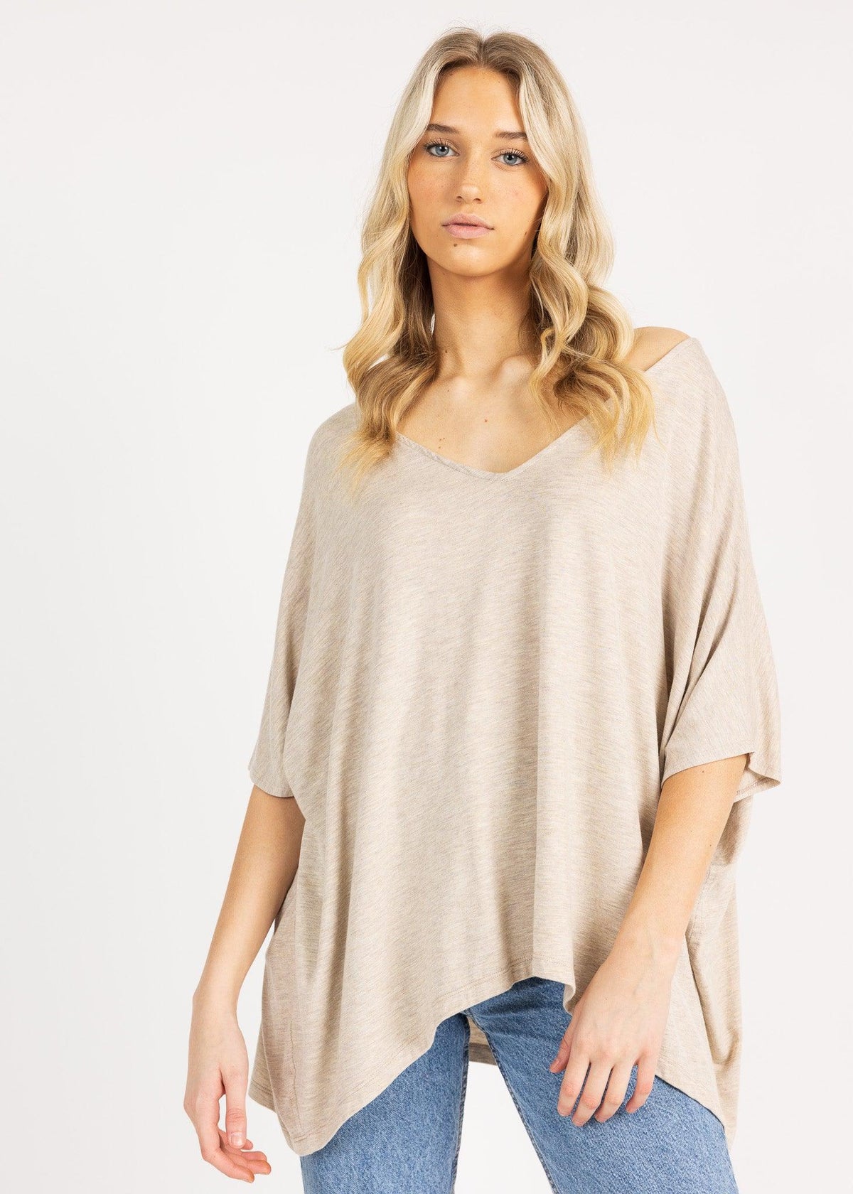 APPLE TOP SLEEVELESS vneck - Yana K