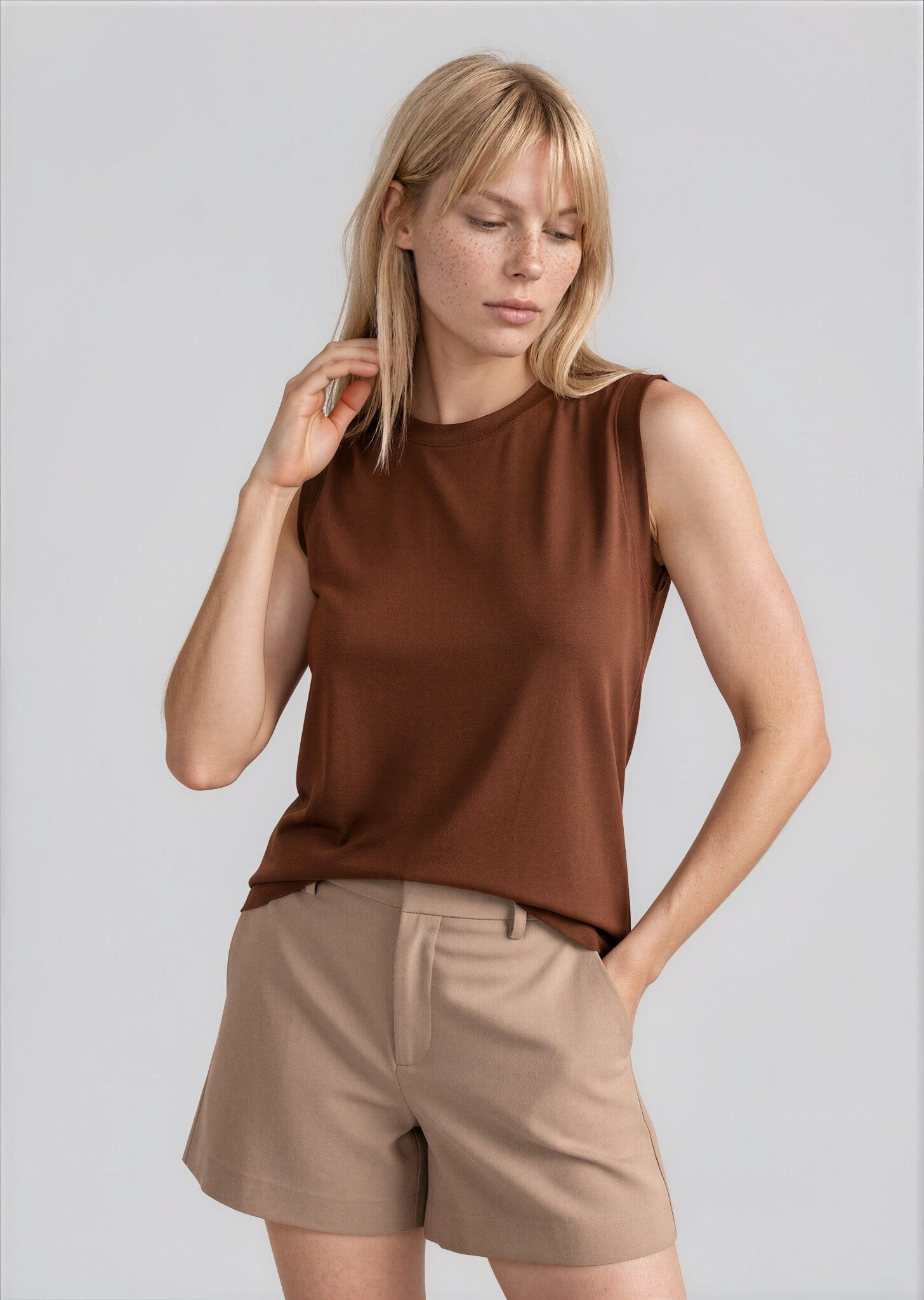 PAYTON women's muscle round neck tee - Yana K Collective